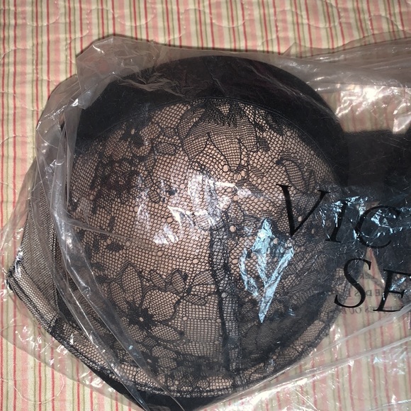 VS BRA - Picture 2 of 4